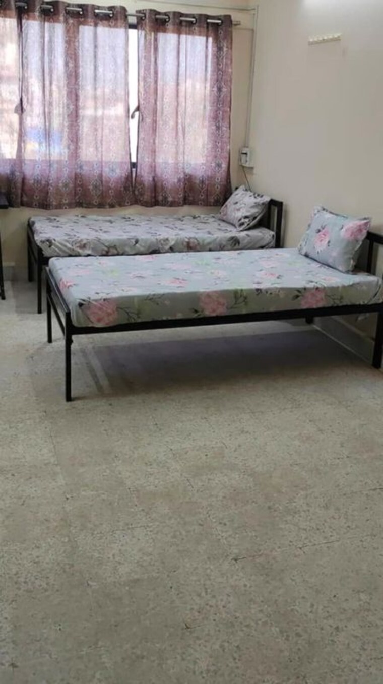 Bedroom, nehru nagar Pg For Boys & Girls In Nehru Nagar 10518443