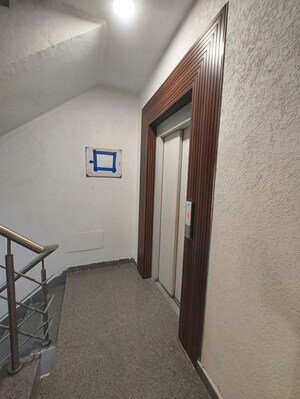 Room in 3 BHK Builder Floor at Chittaranjan Park – for Sale