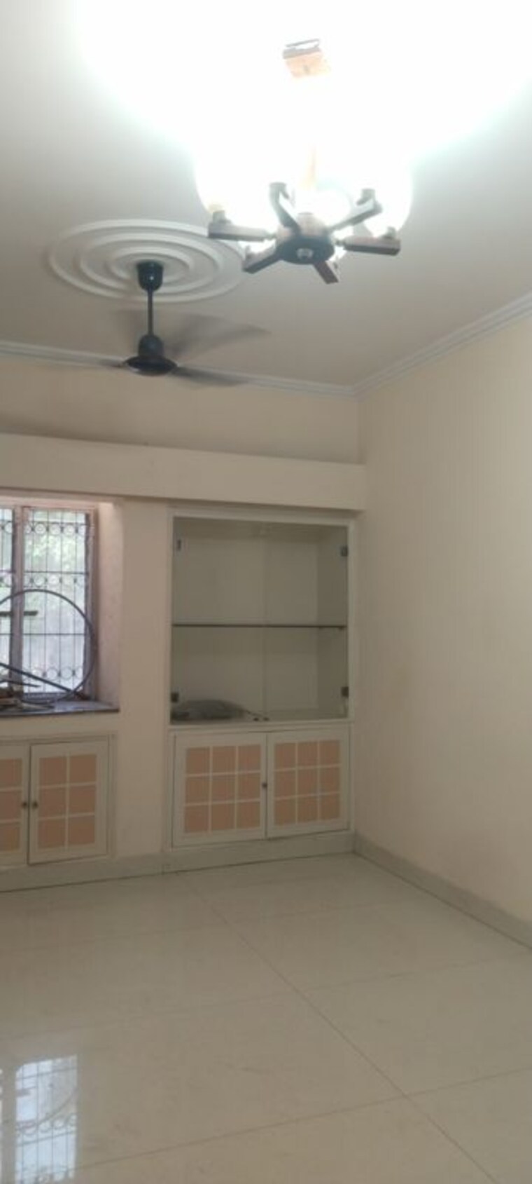 Room, sarita vihar 2.5 Bedroom 1750 Sq.Ft. Apartment In Sarita Vihar Delhi 10518587
