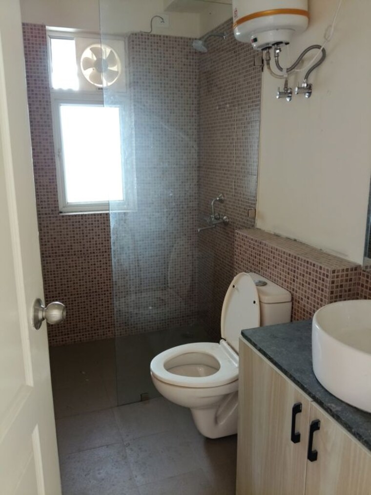 Bathroom, silverglades-the-melia 3.5 Bedroom 1845 Sq.Ft. Apartment In Sohna Sector 35 Gurgaon 10518598
