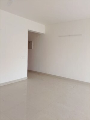 Room in 3.5 BHK Apartment at Silverglades The Melia, Sohna Sector 35 – for Rent