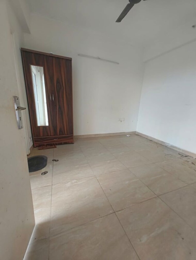 Room, rg-luxury-homes 2 Bedroom 1229 Sq.Ft. Apartment In Sector 16b Greater Noida Greater Noida 10518603