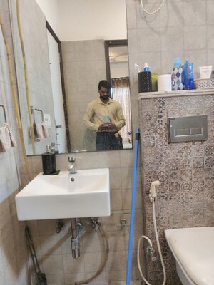 Bathroom in 3 BHK Builder Floor at South City 1 – for Rent