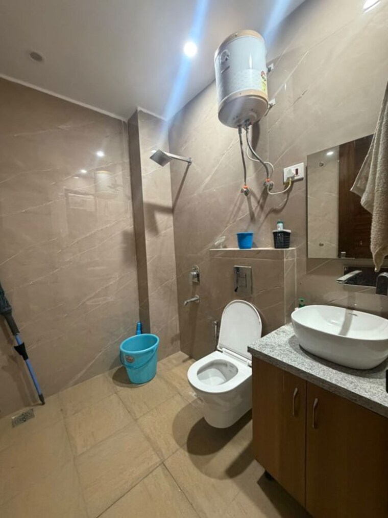 Bathroom, civil lines 2 Bedroom 1200 Sq.Ft. Builder Floor In Civil Lines Gurgaon 10518624
