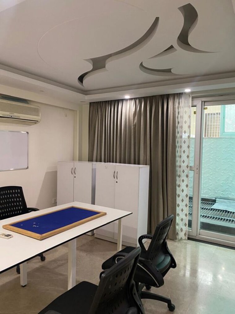 Team Area, rwa-residential-society Commercial Office Space in IT/SEZ 600 Sq.Ft. In Sector 40 Gurgaon 10518664