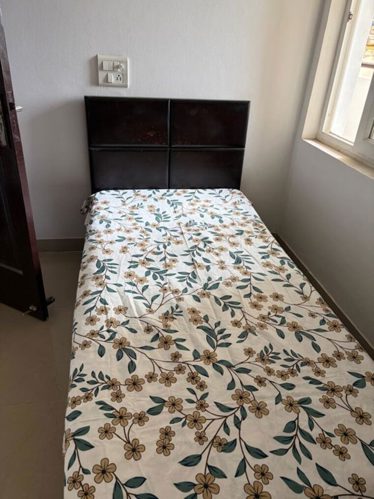 Bedroom, panchsheel-green-mart 2 Bedroom 1105 Sq.Ft. Apartment In Sector 16 Greater Noida Greater Noida 10518663