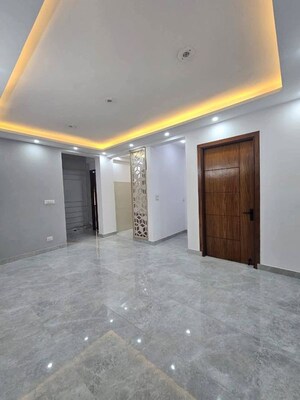 Room in 3 BHK Apartment at Chattarpur – for Rent