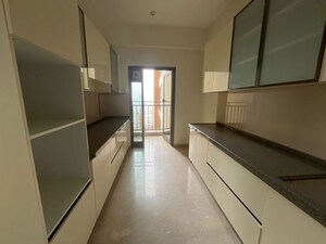 Building Lobby in 3 BHK Apartment at Piramal Mahalaxmi, Mahalaxmi – for Rent