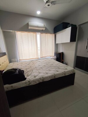 2 BHK Apartment For Rent in Tapovan Apartment Malad East, Malad East