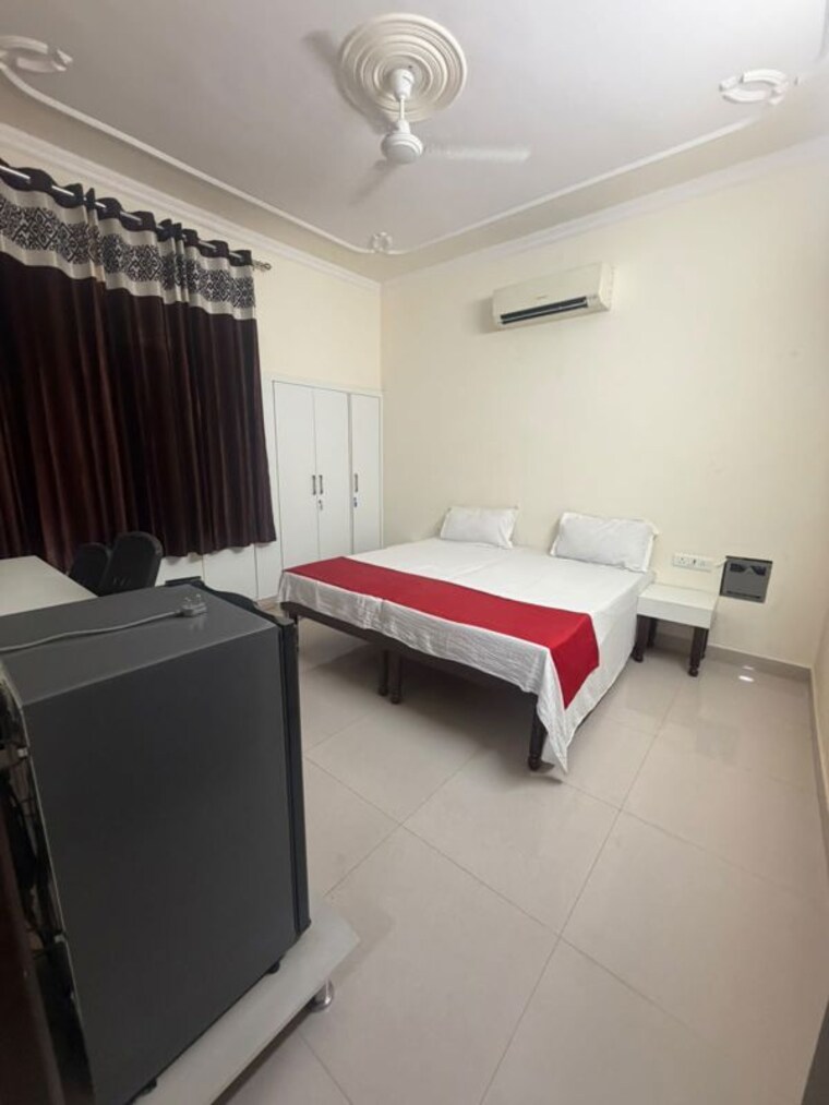 Team Area, sector 15 5 Bedroom 2300 Sq.Ft. Builder Floor In Sector 15 Gurgaon 10518694