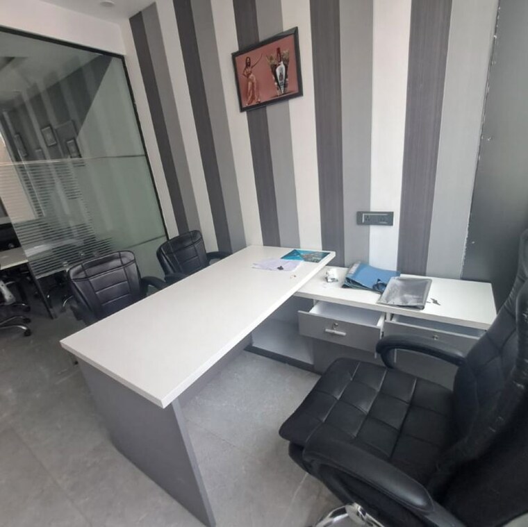 Team Area, advant-navis-business-park Commercial Office Space 1700 Sq.Ft. In Sector 142 Noida 9305458