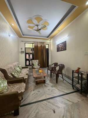 Living Room in 2 BHK Builder Floor at Sector 15 – for Rent