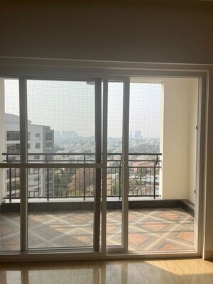 Room in 3 BHK Apartment at Skyline Beverly Park, Hebbal – for Rent