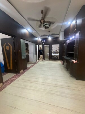 Parking in 3 BHK Builder Floor at Sector 15 – for Rent