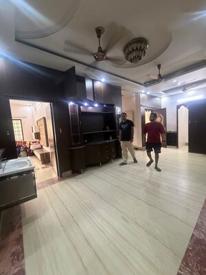 Parking in 3 BHK Builder Floor at Sector 15 – for Rent