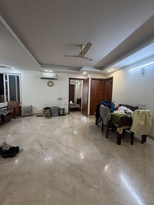 Parking in 3 BHK Builder Floor at Sector 15 – for Rent