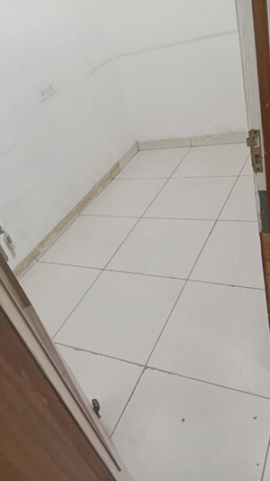 Furnished Amenities in  Showroom at Phase 11 – for Rent