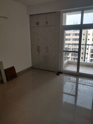 Room in 2 BHK Apartment at VVIP Mangal, Raj Nagar Extension – for Rent