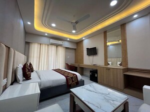Bedroom in 3 BHK Apartment at VVIP Mangal, Raj Nagar Extension – for Rent