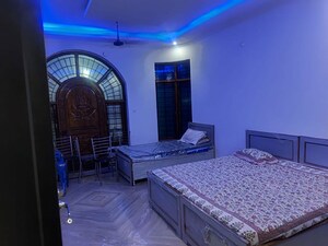 Bedroom in  Pg at Gomti Nagar – for Rent