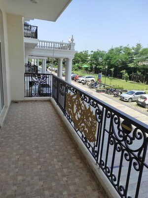 Balcony in  Pg at Gomti Nagar – for Rent