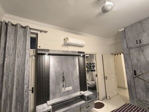 Building Lobby in 2.5 BHK Independent House at Sector 17 – for Rent