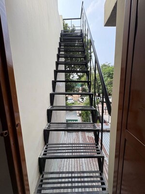 Staircase in 2 BHK Builder Floor at Sector 45 – for Rent