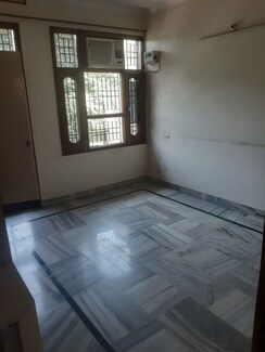3 BHK Builder Floor For Rent in Sector 51