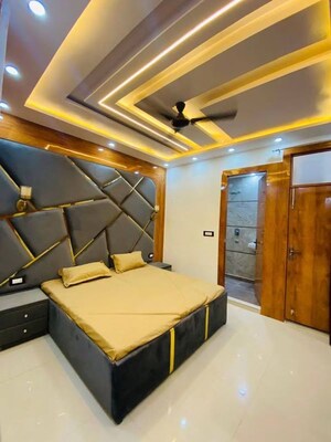 Team Area in 3 BHK Builder Floor at Uttam Nagar – for Sale