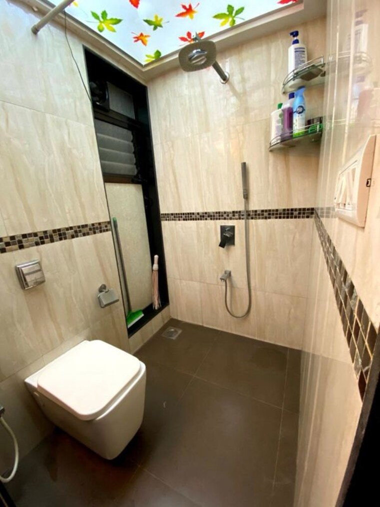 Bathroom, suncity-complex 2 Bedroom 900 Sq.Ft. Apartment In Powai Mumbai 10518792