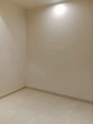 Room in 2 BHK Builder Floor at Huda – for Rent