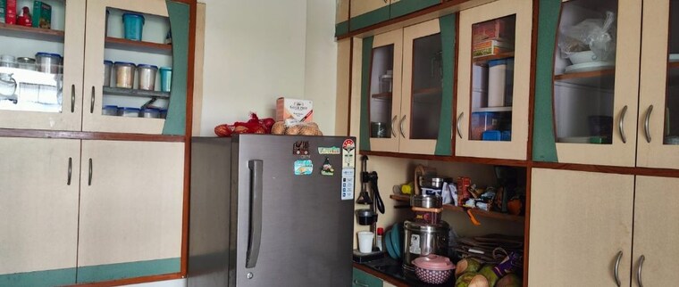 Living Room, law garden 3 Bedroom 1800 Sq.Ft. Apartment In Law Garden Ahmedabad 10518820