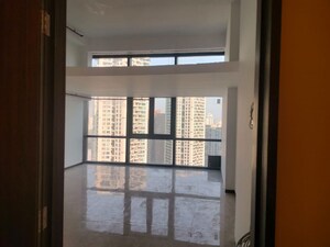 Room in  Office Space at Chandra Arc One, Andheri West – for Rent