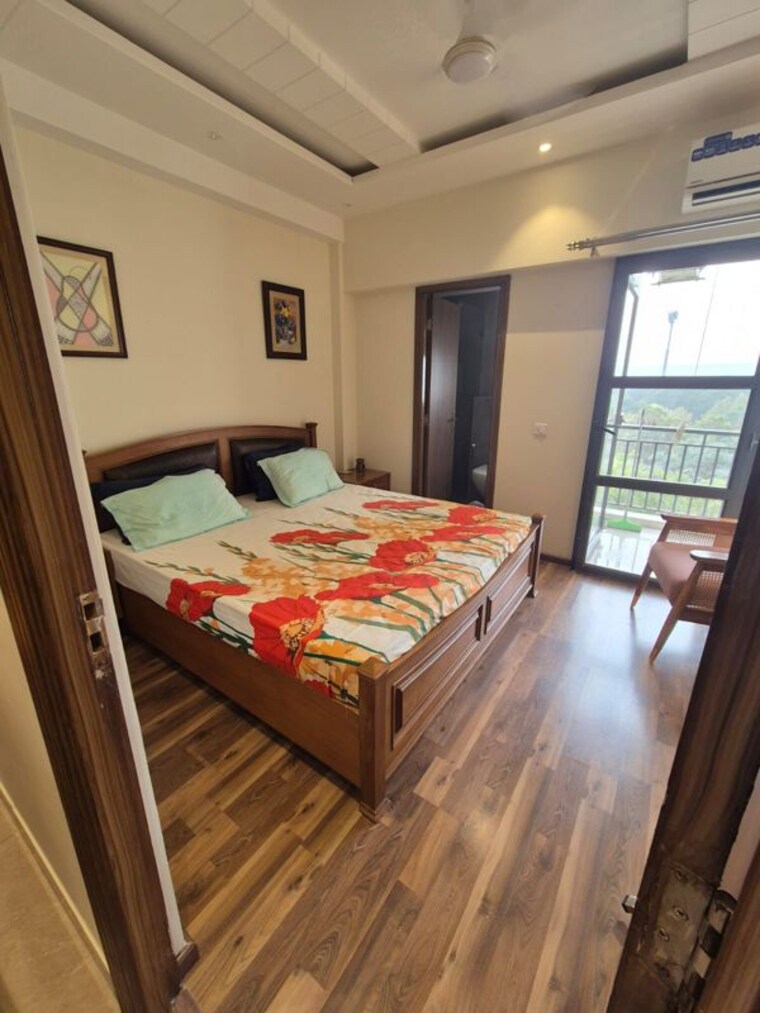 Bedroom, suncity-vatsal-valley 3 Bedroom 1450 Sq.Ft. Apartment In Gwal Pahari Gurgaon 10517130