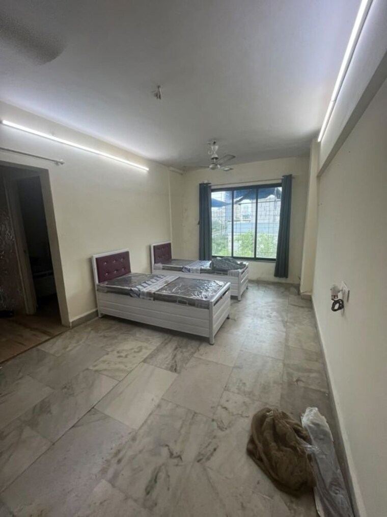 Bedroom, malad west Pg For Boys In Malad West 10518871