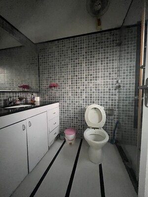Bathroom in 2 BHK Builder Floor at Sector 22 – for Rent