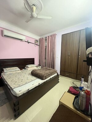 Bedroom in 2 BHK Builder Floor at Sector 22 – for Rent
