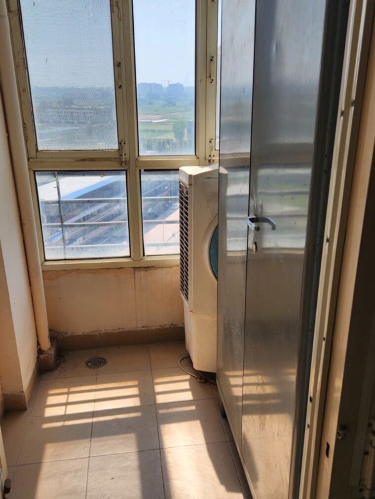 Balcony, ambala highway 4 Bedroom 2500 Sq.Ft. Apartment In Ambala Highway Zirakpur 10518882