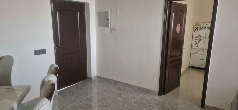 Room, sector 21 2 Bedroom 1300 Sq.Ft. Builder Floor In Sector 21 Gurgaon 10518918
