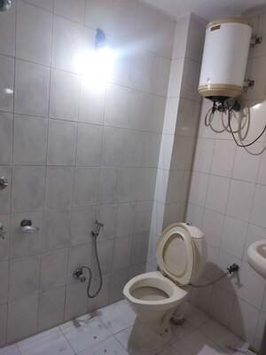 Bathroom in 2 BHK Builder Floor at Neb Sarai – for Rent