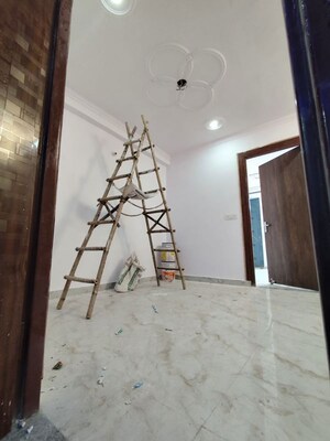 Room in 4 BHK Villa at Thv Vihaan Villa, Sector 10 Greater Noida – for Rent