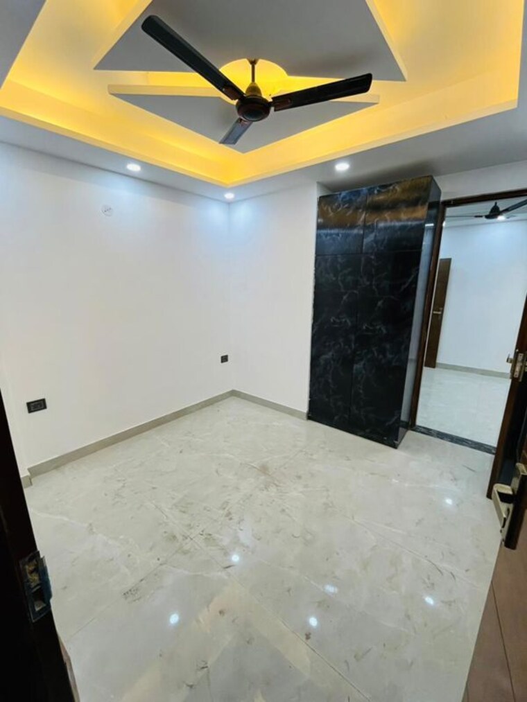 Room, noida central 4 Bedroom 1988 Sq.Ft. Builder Floor In Noida Central Noida 10518935