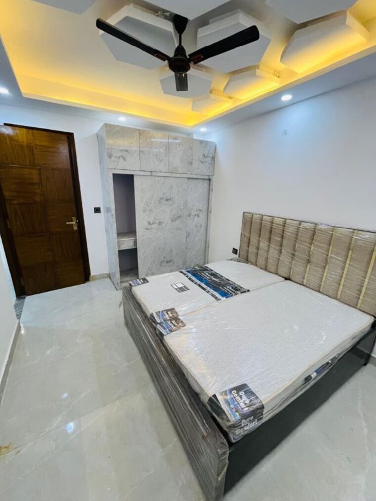 Room, noida central 4 Bedroom 1988 Sq.Ft. Builder Floor In Noida Central Noida 10518935