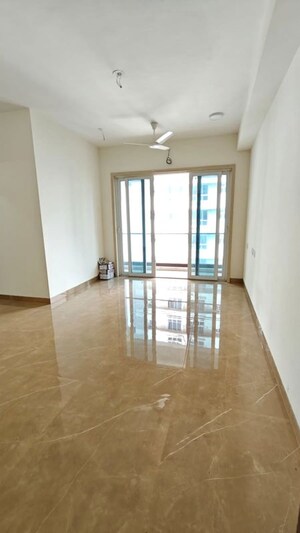 Room in 3 BHK Apartment at Upper East 97, Malad East – for Rent