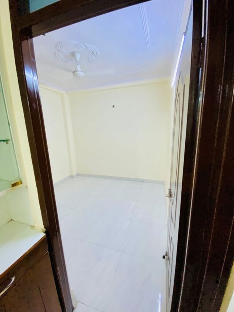 Bathroom, khirki extension 2 Bedroom 750 Sq.Yd. Builder Floor In Khirki Extension Delhi 10517381