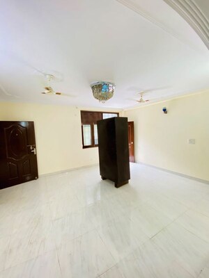 2 BHK Builder Floor For Rent in Khirki Extension