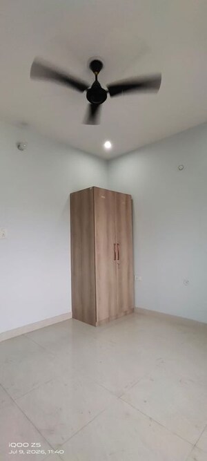 Room in 3 BHK Apartment at Sundarpur – for Rent