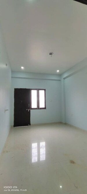 Room in 3 BHK Apartment at Sundarpur – for Rent