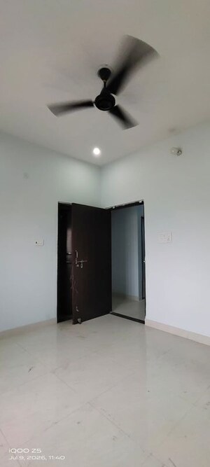 Room in 2 BHK Apartment at Kailashpuri Colony – for Rent