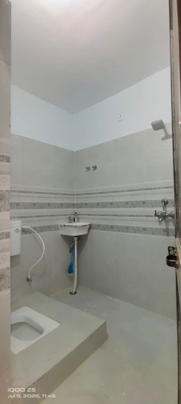 Bathroom, kailashpuri colony 2 Bedroom 1205 Sq.Ft. Apartment In Kailashpuri Colony Varanasi 10518975